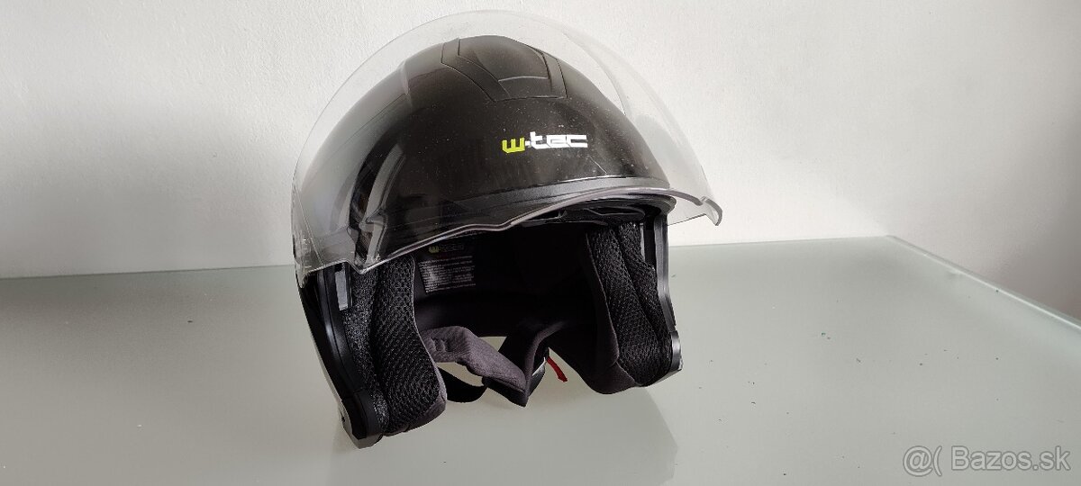 Predám moto helmu W-TEC, čierna, veľ. L