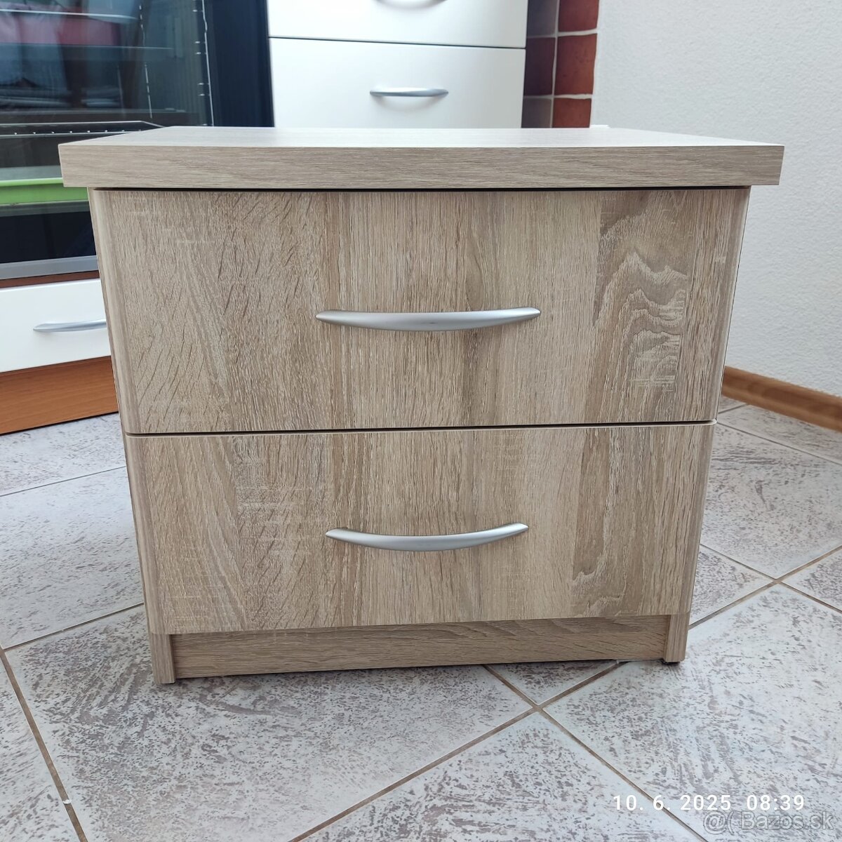 Nočné stolíky