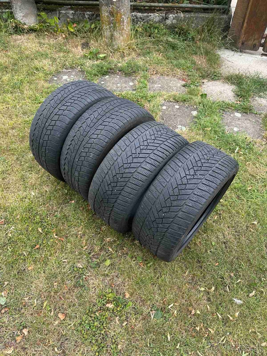 245/40 R18 Zimné Pneumatiky