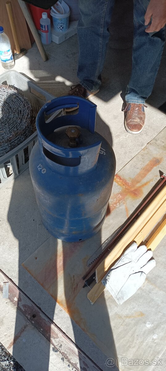 Plynova bomba