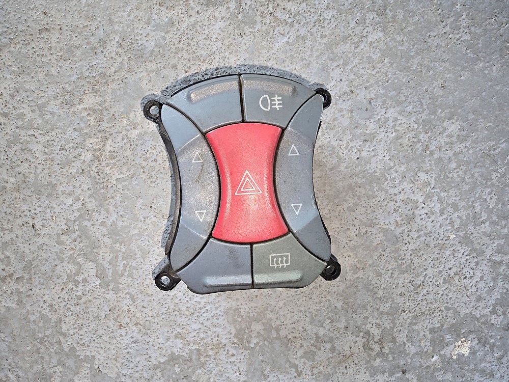 Vypínač výstražných svetiel Fiat Doblo