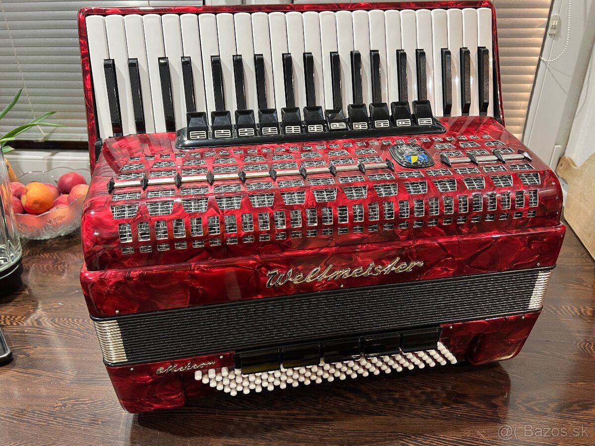 Akordeón Weltmeister Meteor 120 basový - záruka -