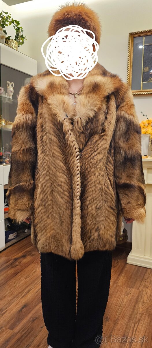 Hrdzavá líška kožuch aj čiapka