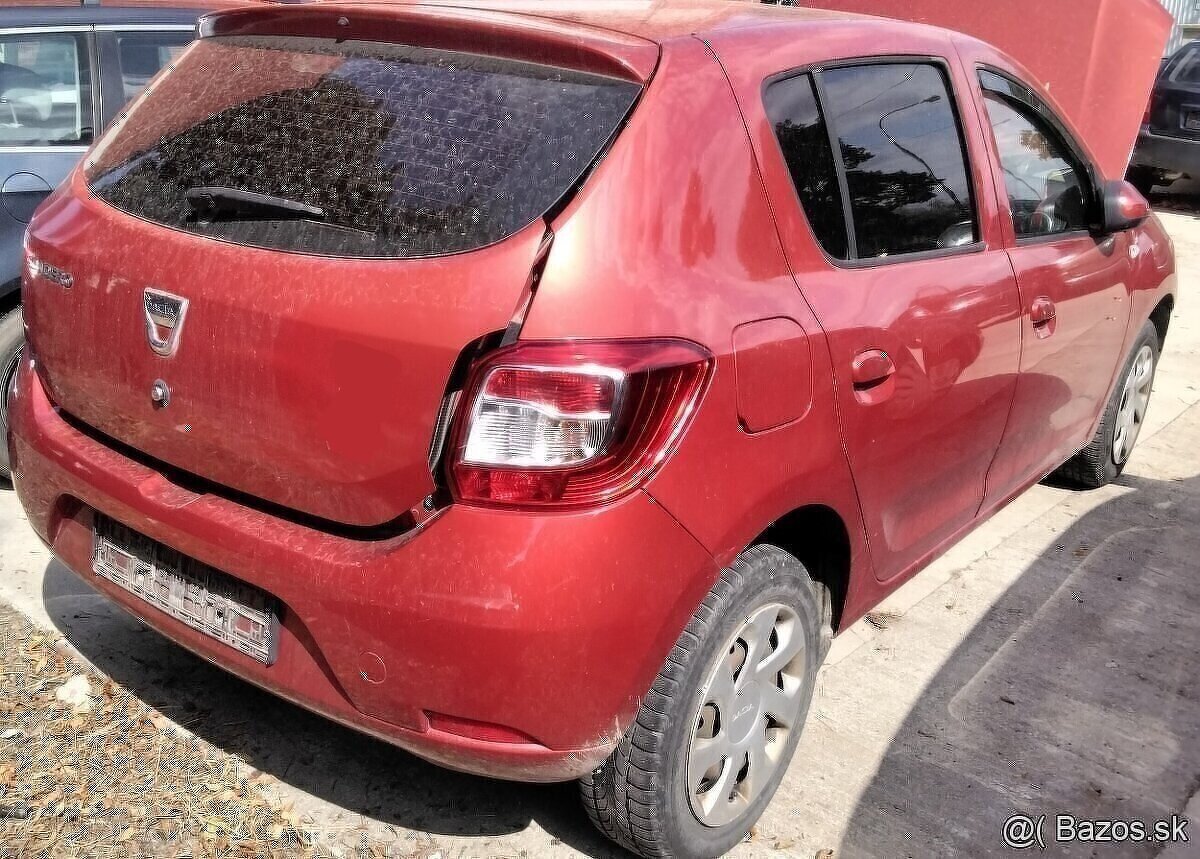 DACIA SANDERO 1.2 2013 predám MOTOR D4F F7, DVERE, PIATE DVE
