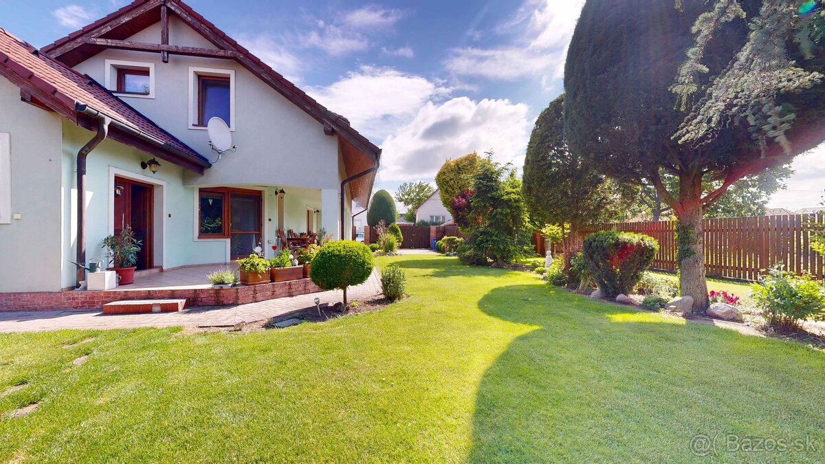 EXKLUZÍVNE V RK CASMAR – Na predaj veľmi pekný rodinný dom v