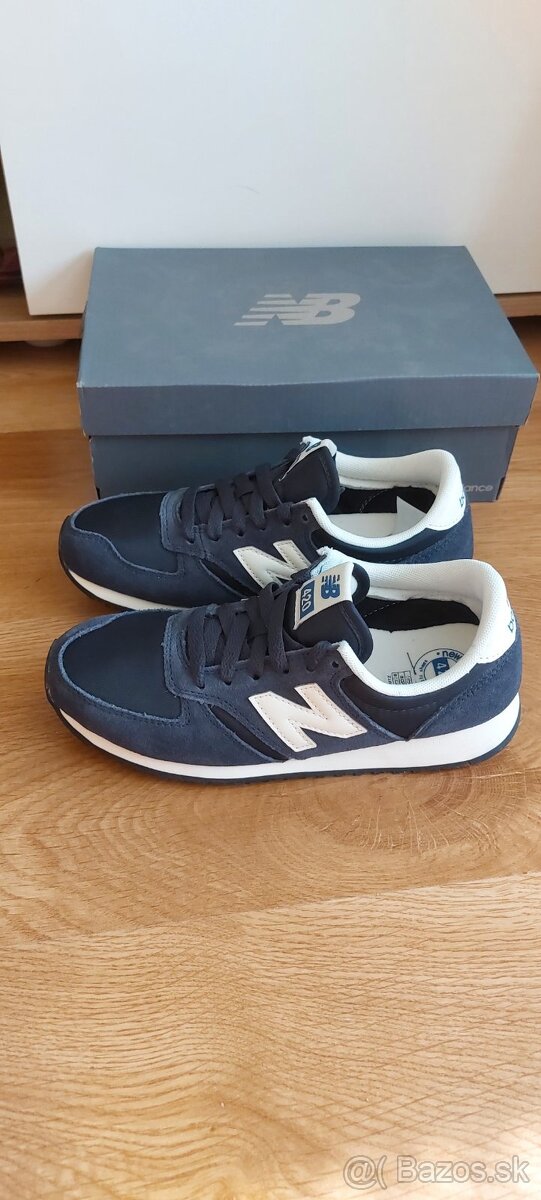 Tmavomodré tenisky New Balance 36 / Nové