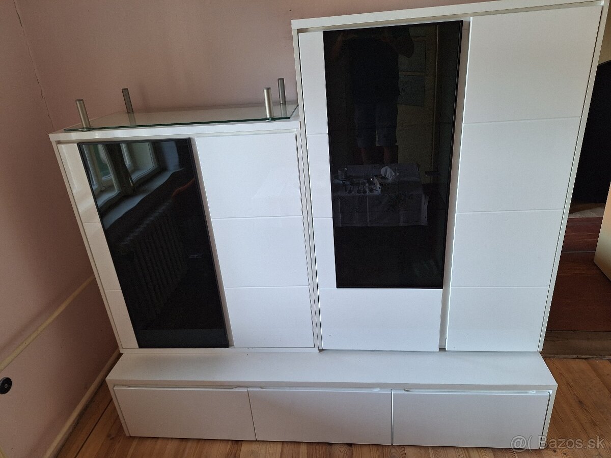 OBYVACIA STENA BIELA