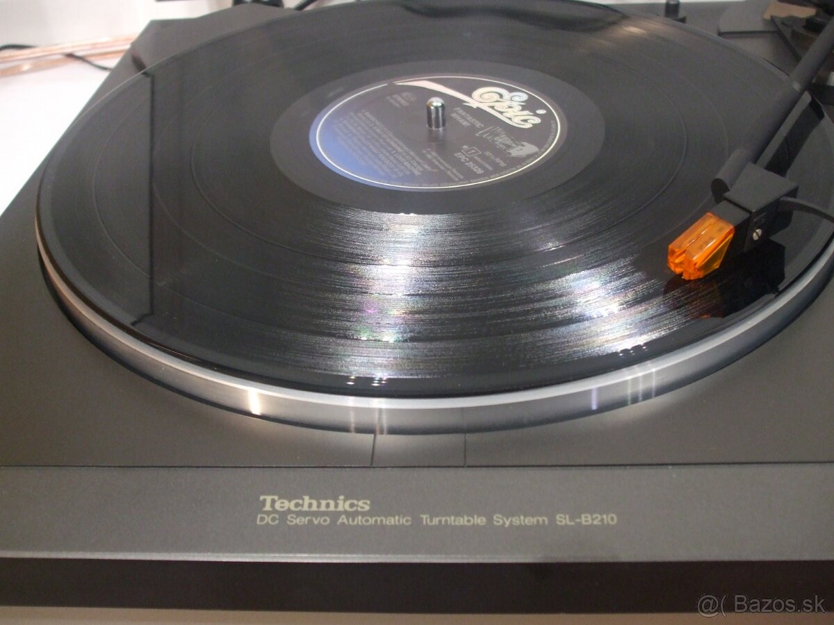 GRAMOFON poloautomat, SERVO, stroboskop TECHNICS vyr. JAPAN