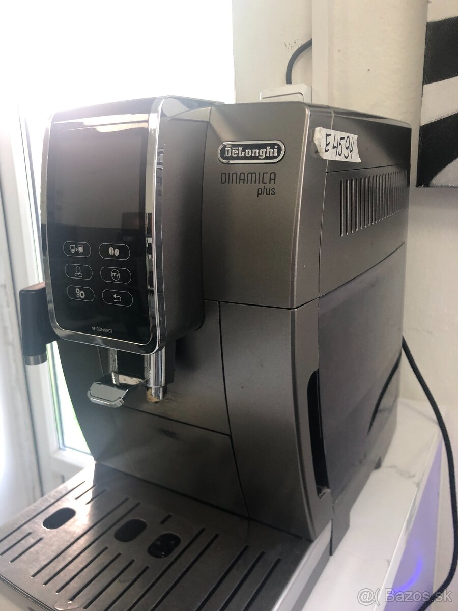 DELONGHI DINAMICA PLUS 370 95 T s nádobou na mlieko