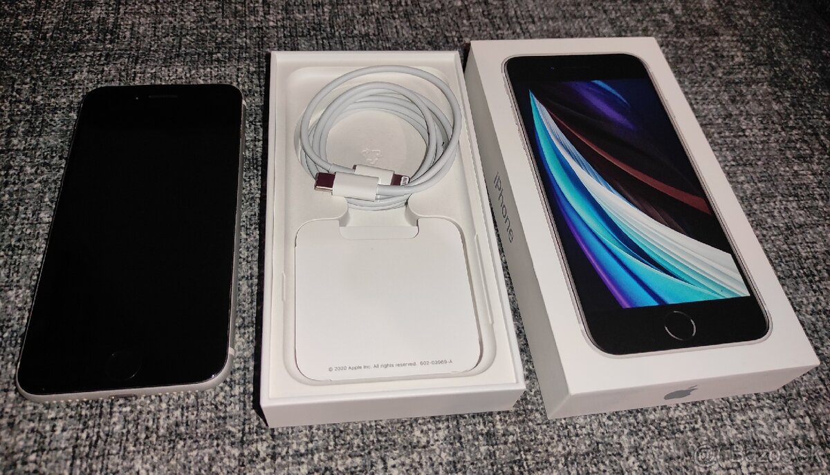 iPhone SE2000 64GB Biely