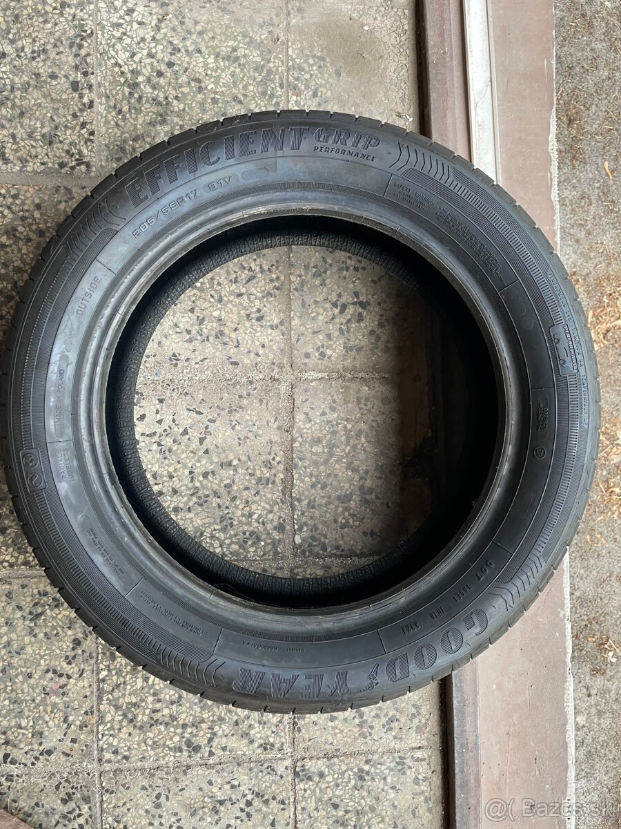 Predám letné pneu 205/55 R 17