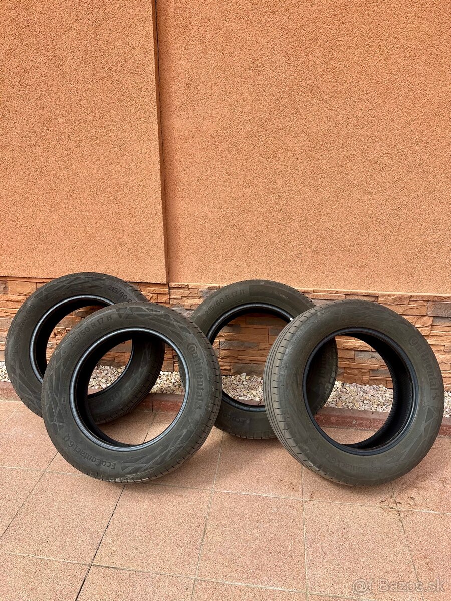 Continental 215/60 R17