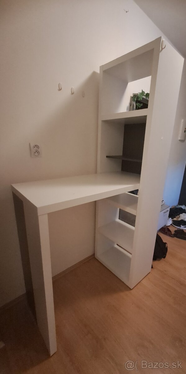 Barový stôl