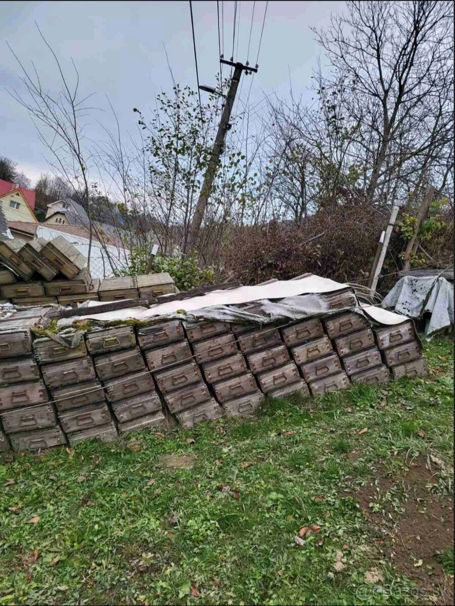 Drevené vojenské bedničky