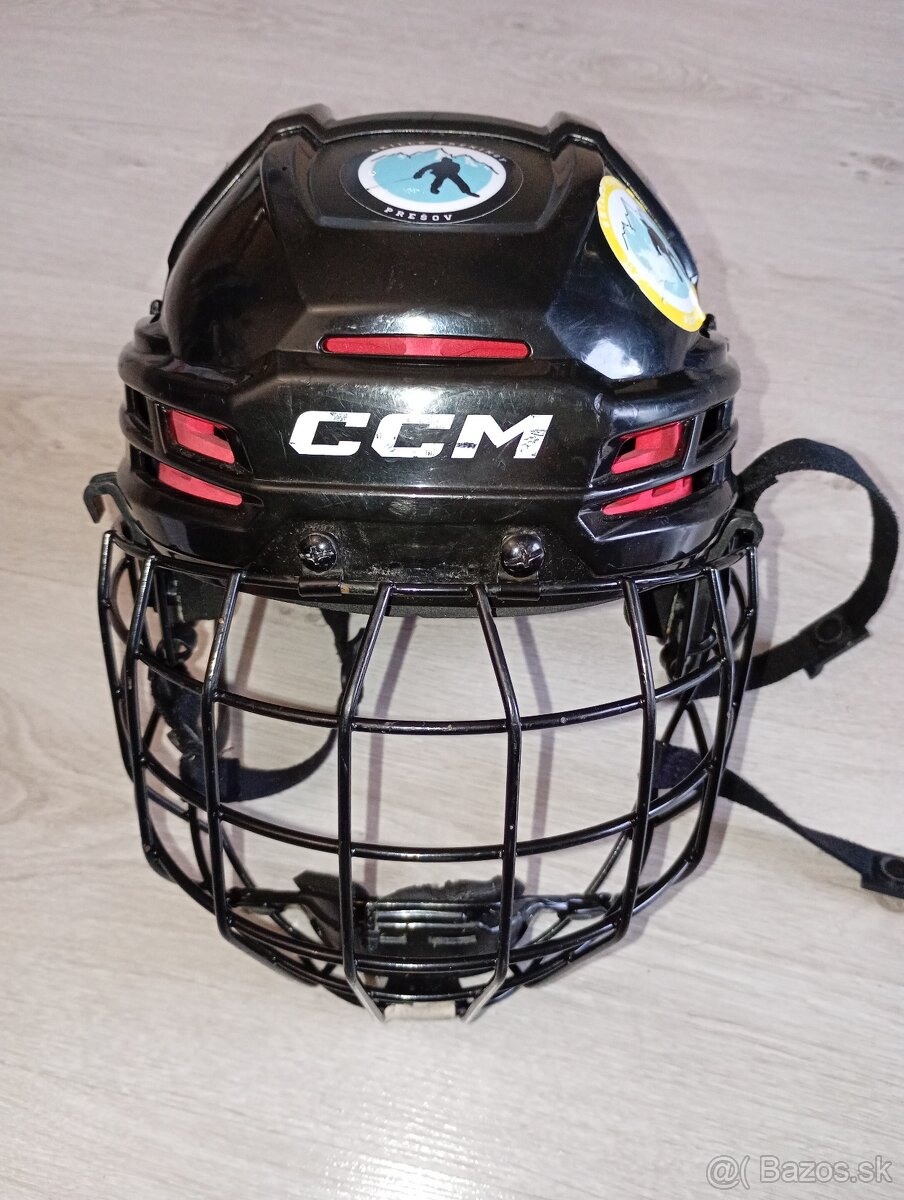 Prilba CCM Tacks 70 Jr.