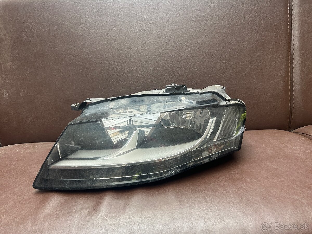 Predne lave svetlo audi a4 b8