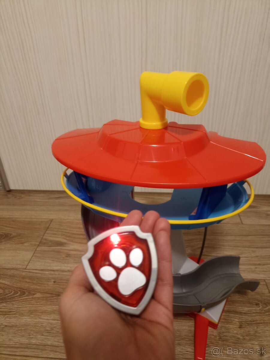 Predám vežu labková patrola plus autá plus postavičky