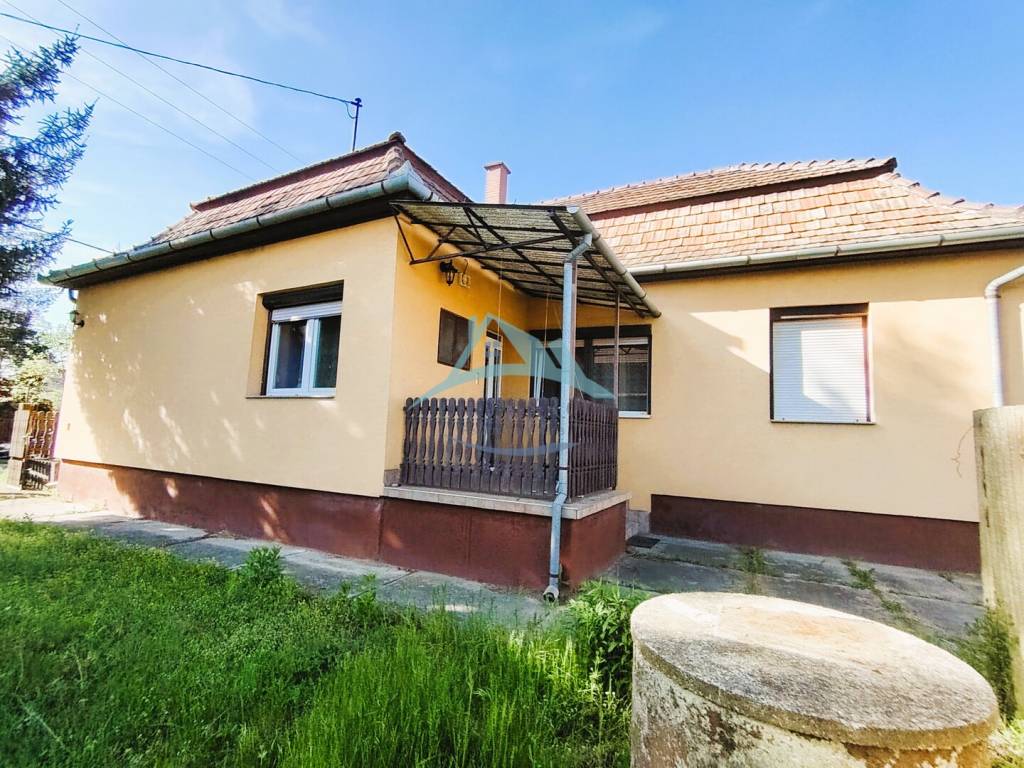 Na predaj samostatný rodinný dom v Ipolyveci vo veľmi dobrom