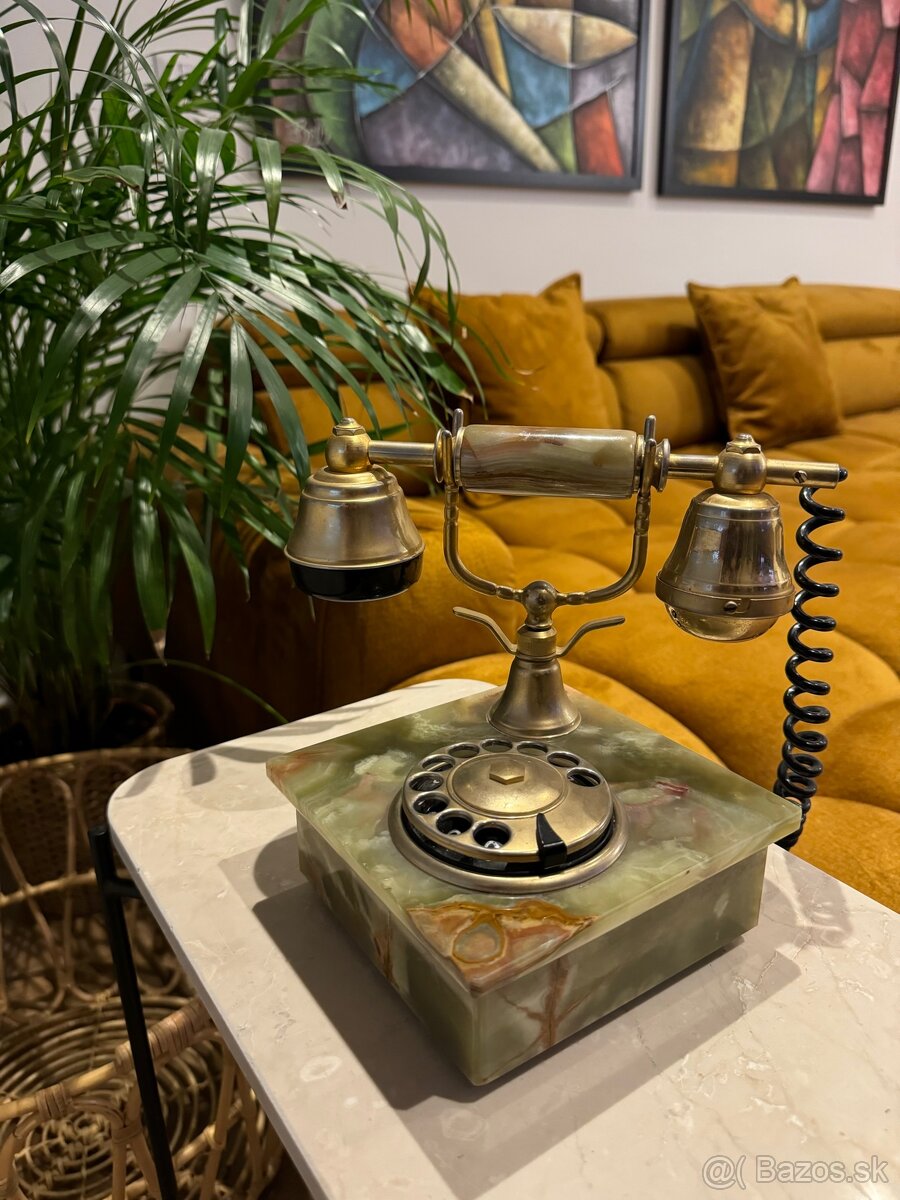 Luxusný retro telefón z prírodného onyxu- zberateľský kus