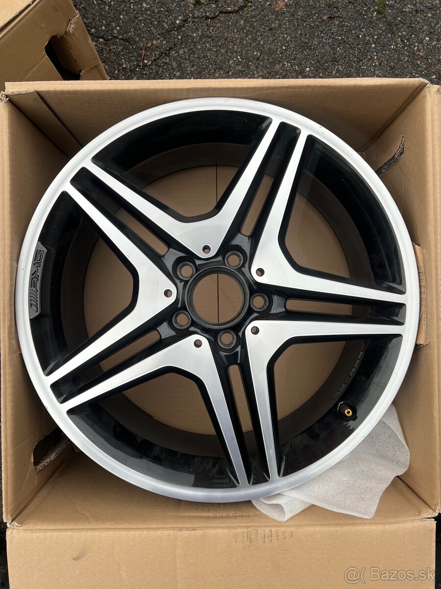 Zliatinový disk Mercedes AMG R18 top stav