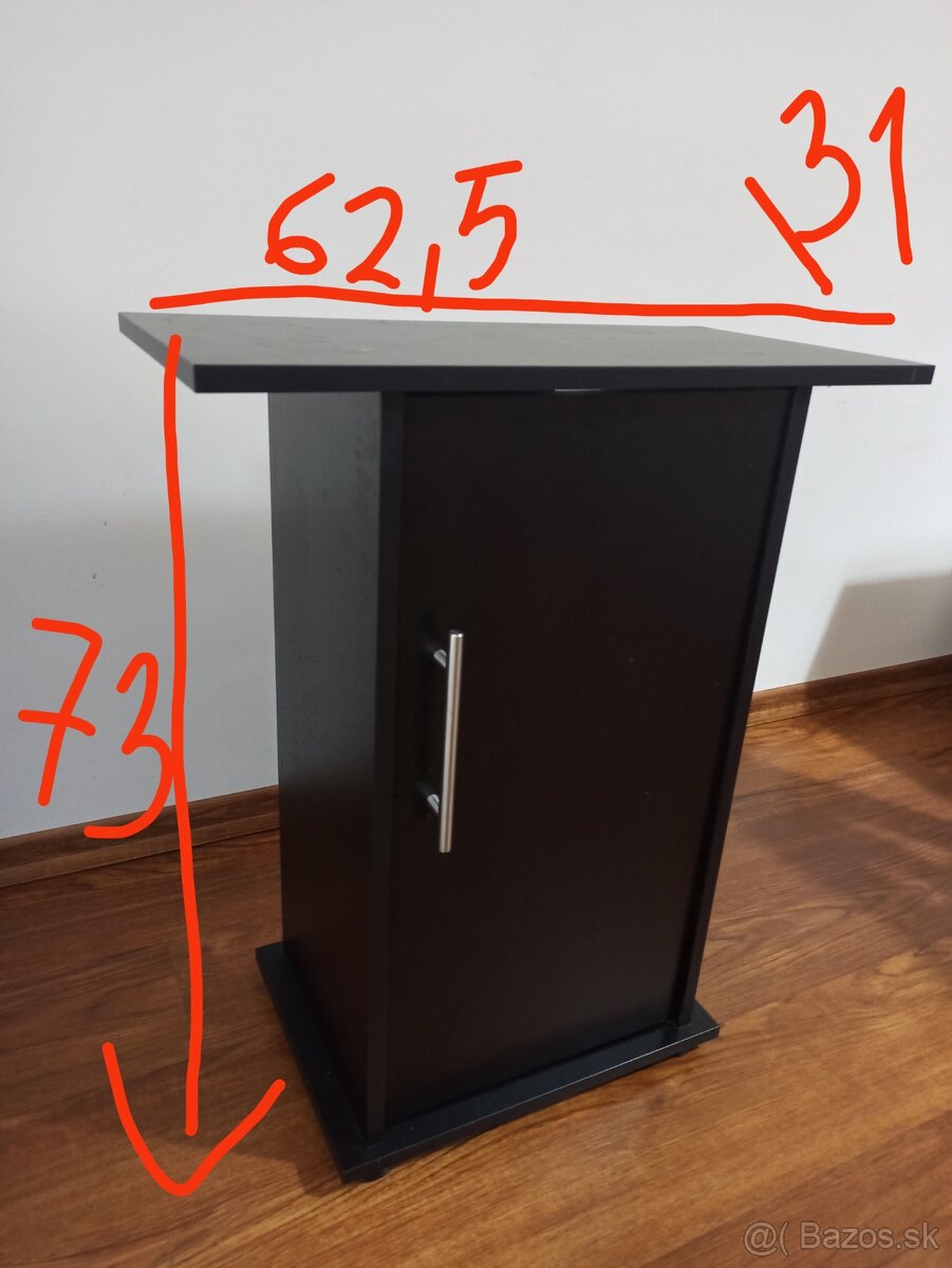 Skrinka pod akvarium