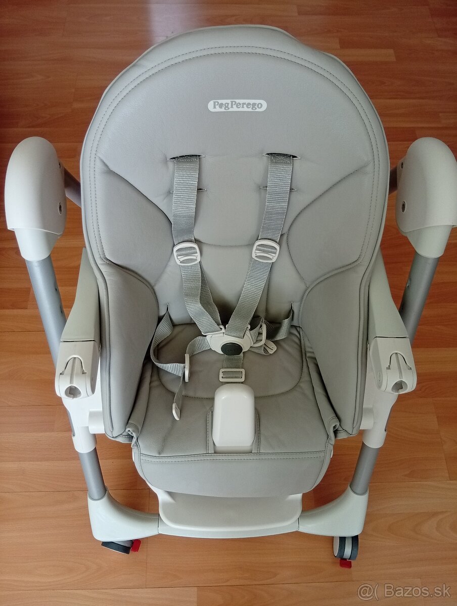 Stolička na kŕmenie Peg-Perego