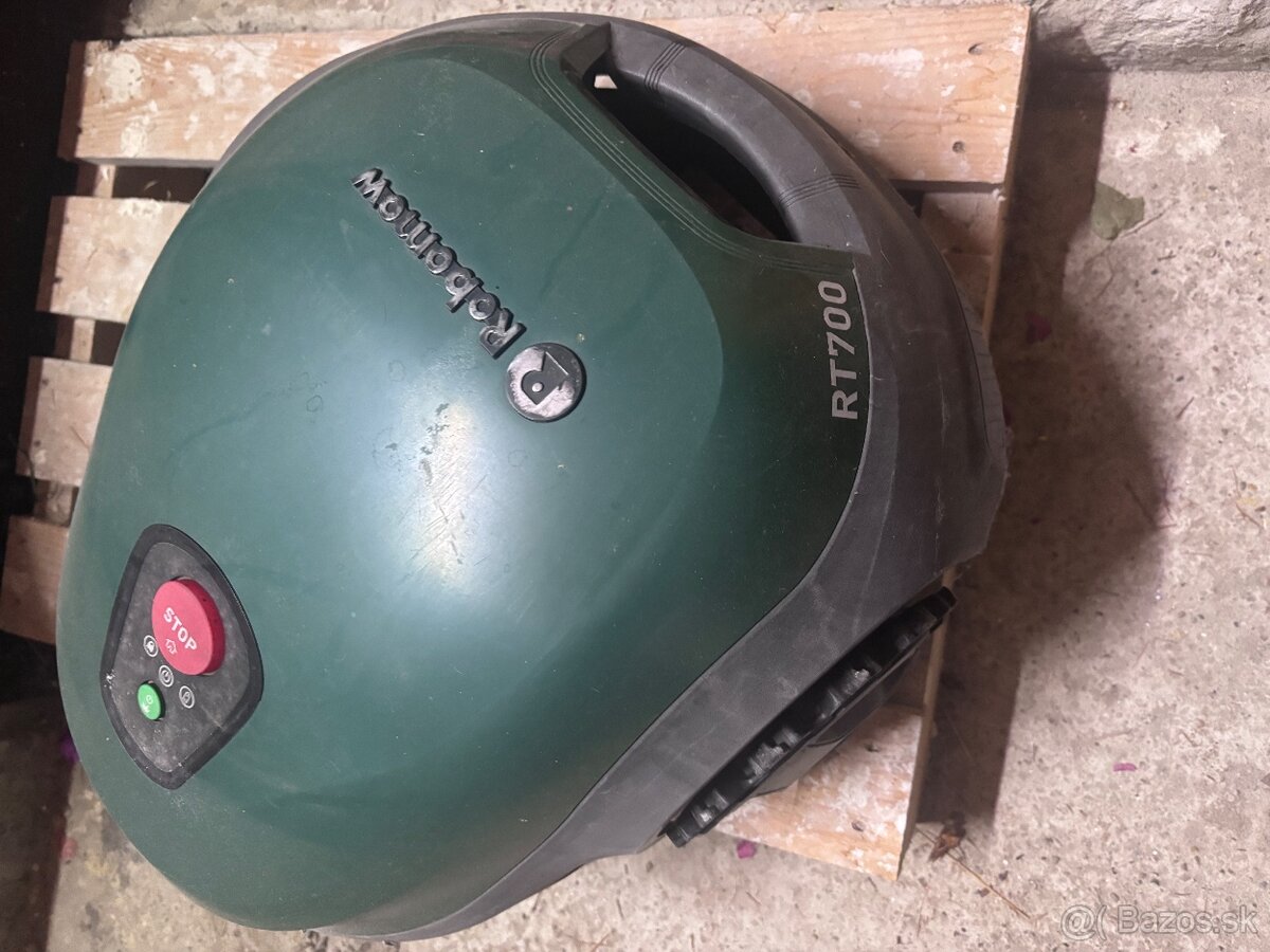 Roboticka kosacka Robomow RT700