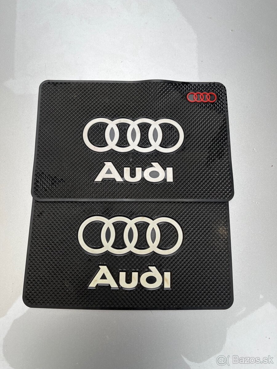 protišmyková podložka na palubovku AUDI