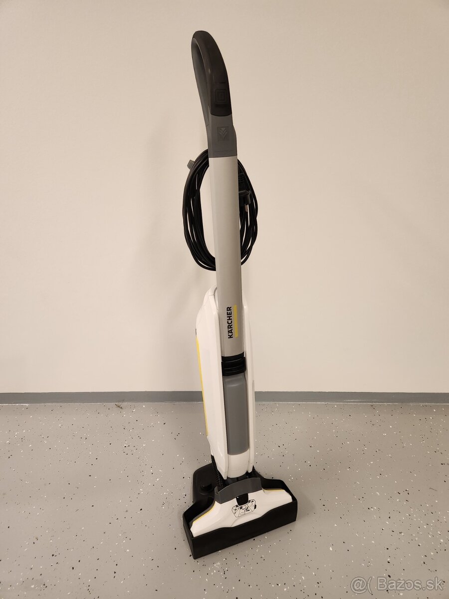 Čistič tvrdých podláh Karcher FC 5 Premium