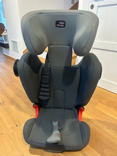 Britax Römer Kidfix II XP SICT - universal 15 - 36 kg