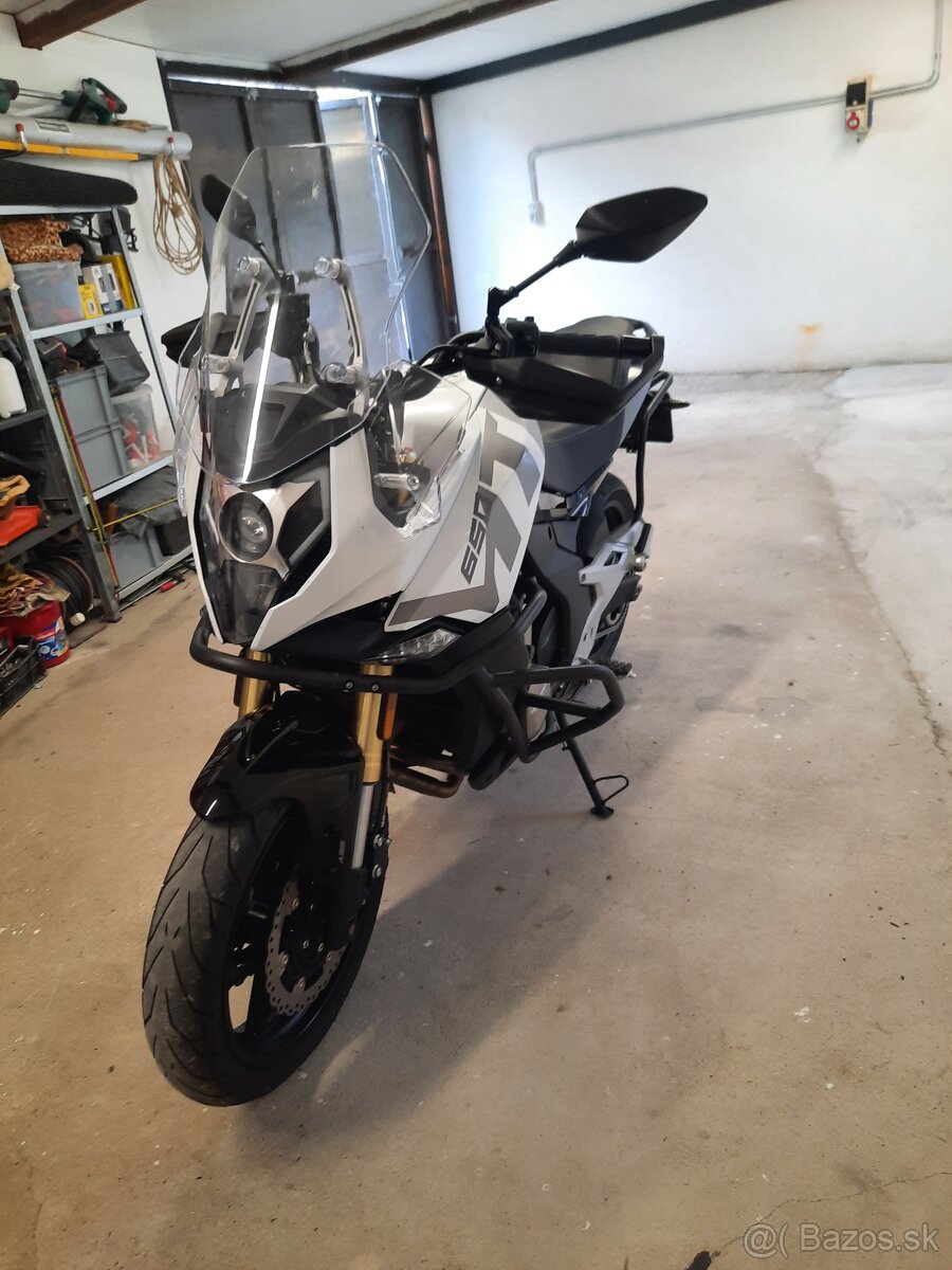 CFMoto 650 MT