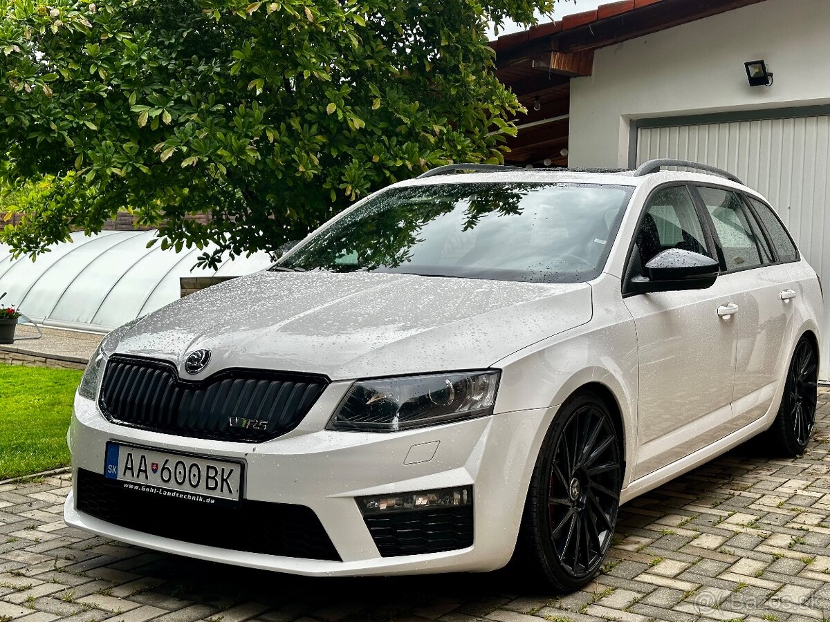 Škoda Octavia Combi 2.0 TDI DPF RS DSG