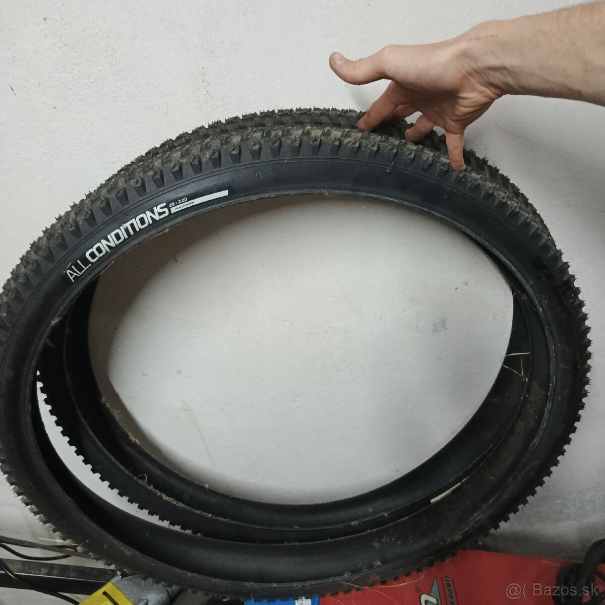 29" 2.2 plášte nové , Max 10km , cena spolu