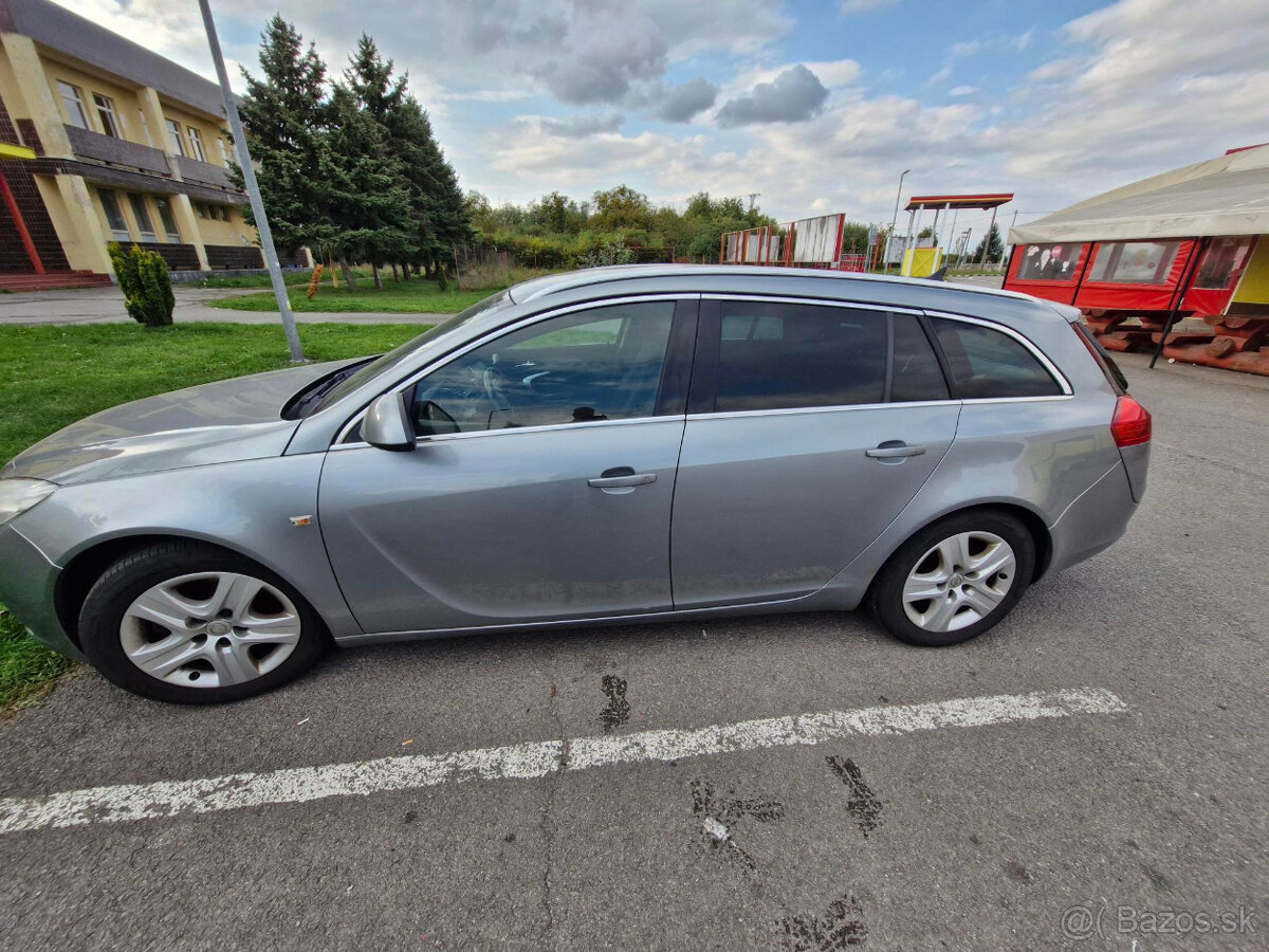 OPEL INSIGNIA SPORTS TOURER SW 96kW