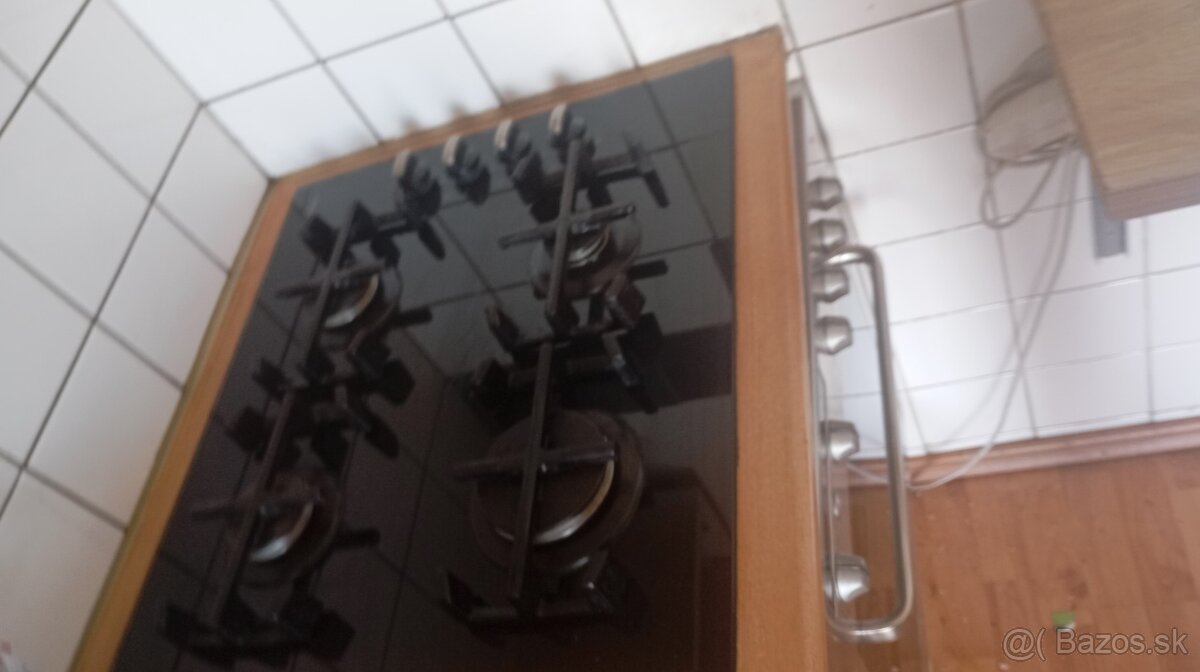 Predam eletr.teplozdusnu rúru Whirlpool