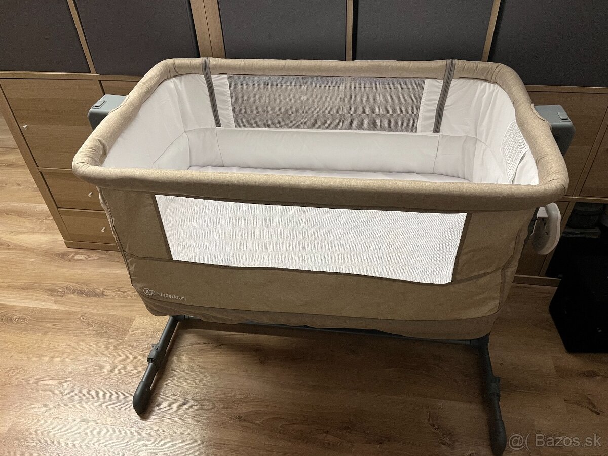 Detská postieľka polohovatelna