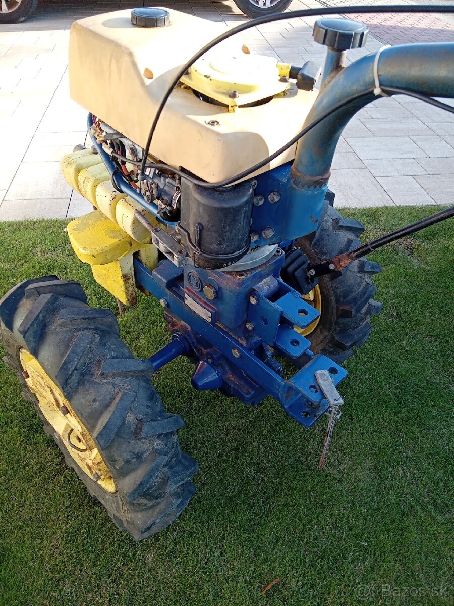 Malotraktor Agzat