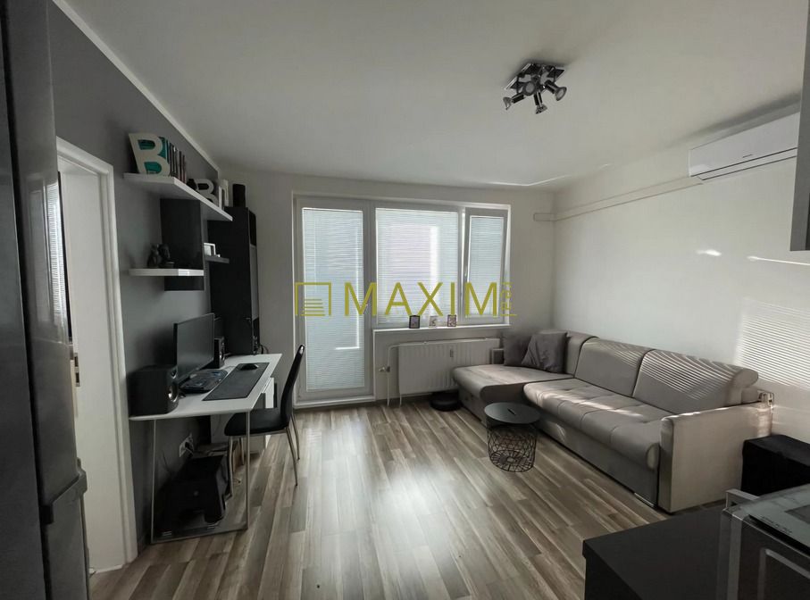 2- garsónka  na Znievskej ulici