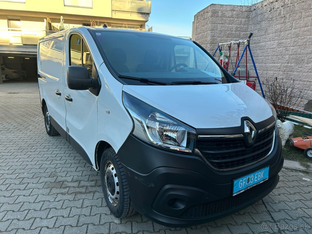 RENAULT TRAFIC 2.0 DCI ROK 2022