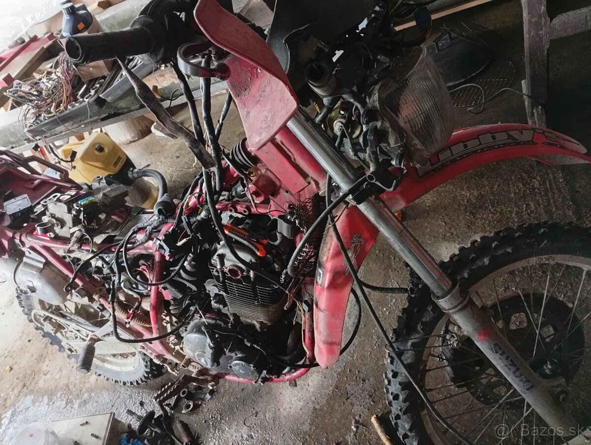 Suzuki dr 650 rse