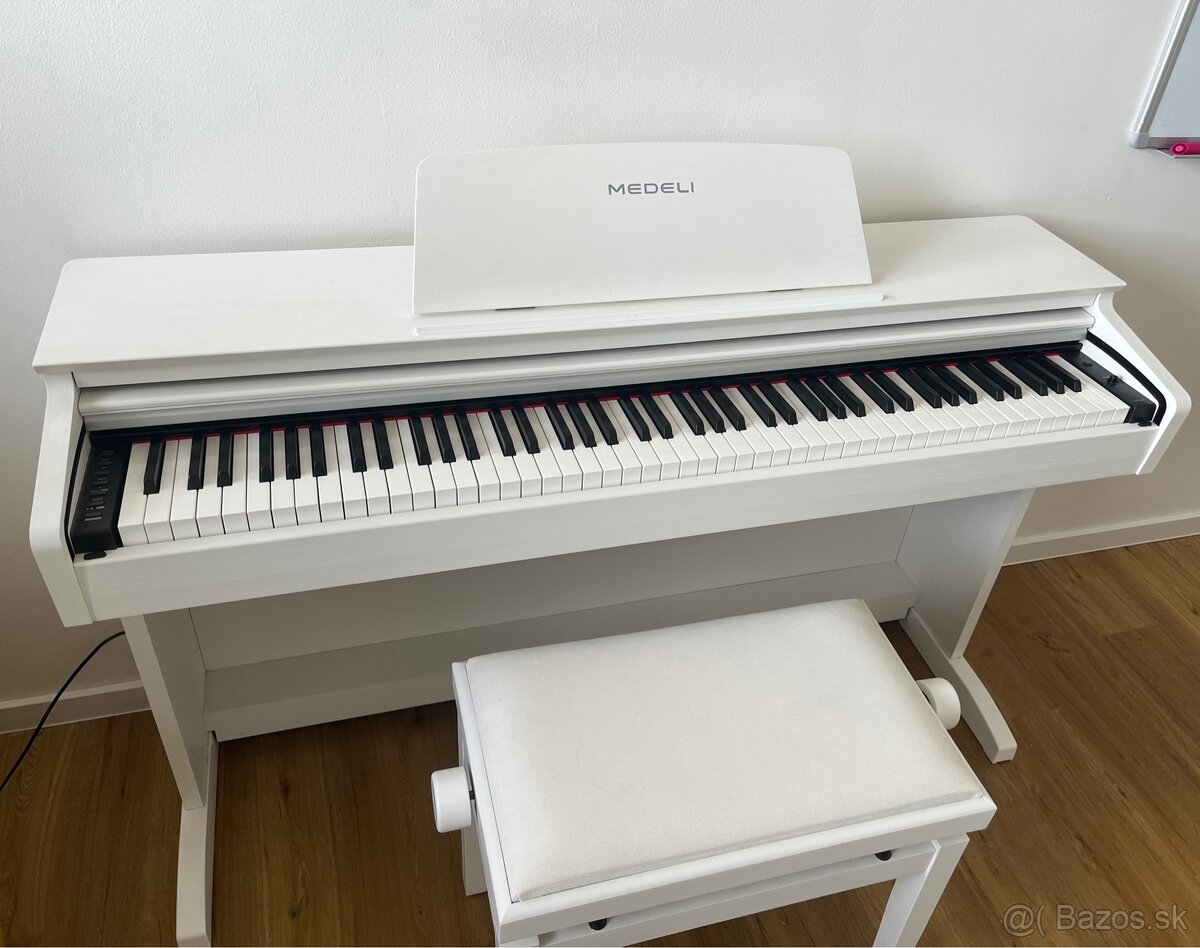 Digitálne piano Medeli DP260