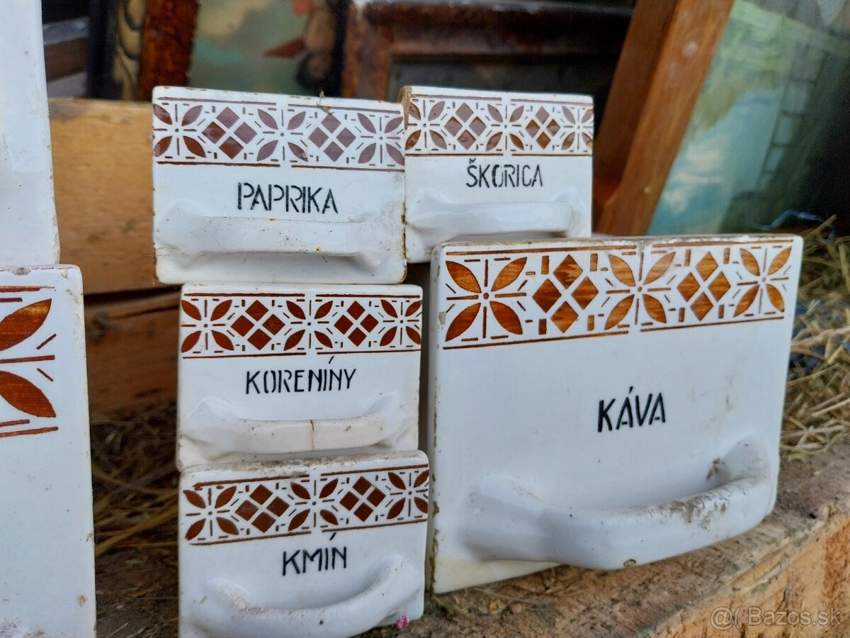 Koreničky, porcelan