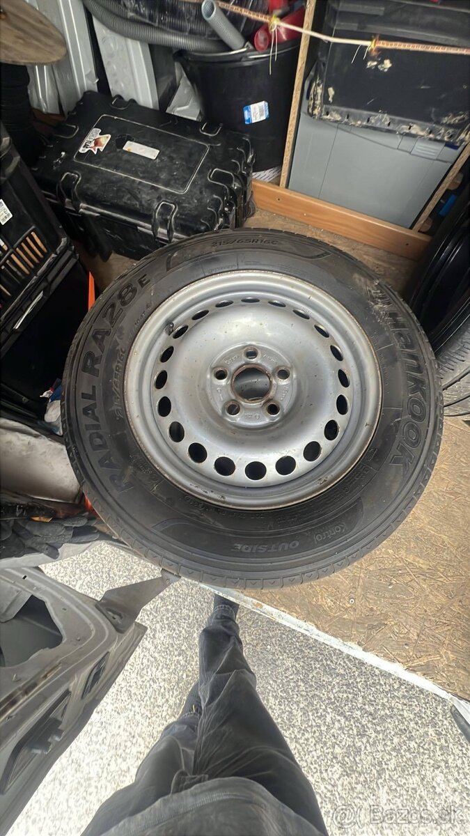 5x120 r16 / 215/65 r16c