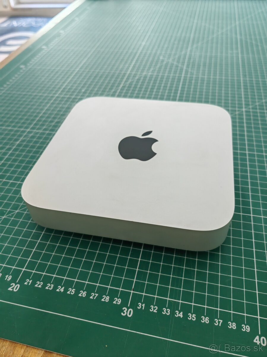 Mac mini (M1, 2020, 16 GB RAM, 256 GB SSD) + HUB - TOP stav