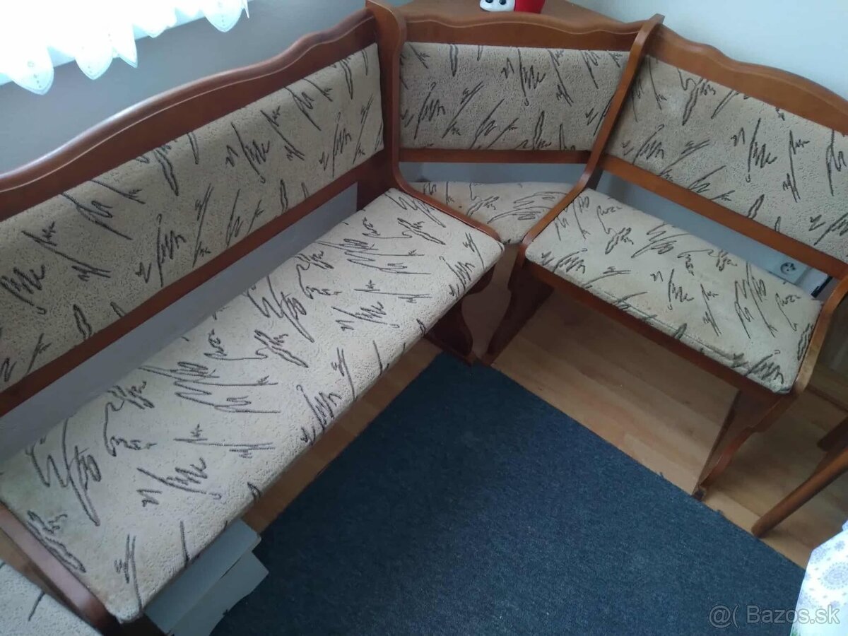 Predám kuchynskú rohovú lavicu