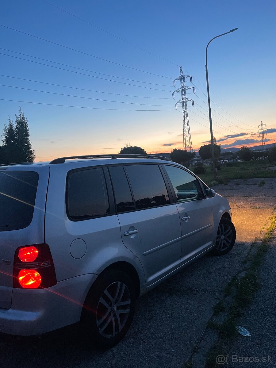 Volkswagen touran