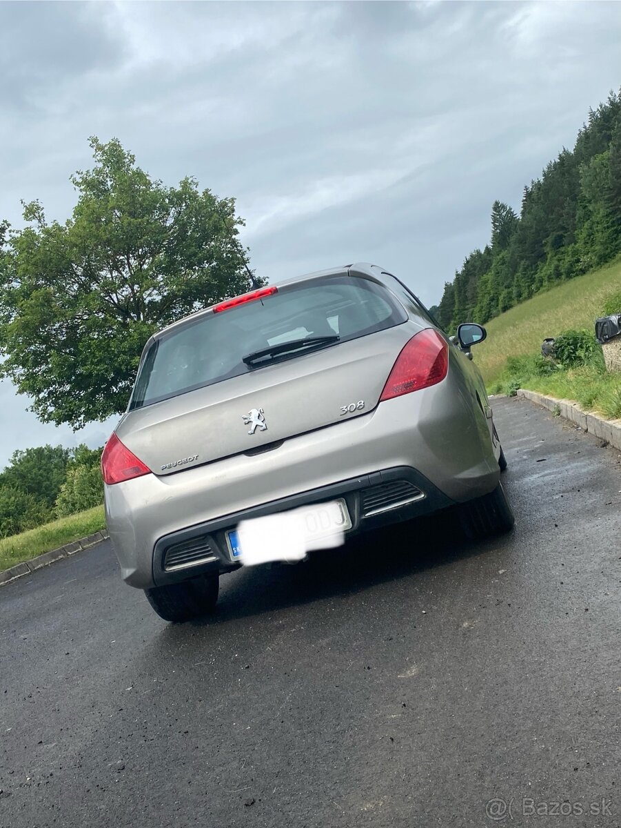 Peugeot 308 hatchback