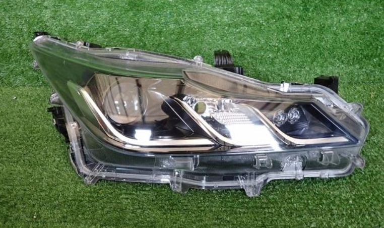 toyota corolla svetlo sedan e21 2018+