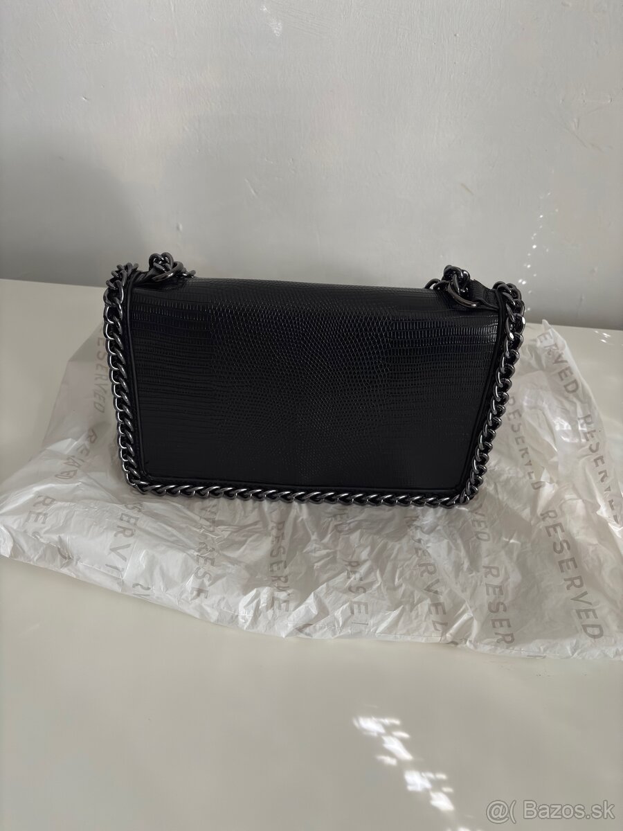 Cierna kabelka reserved