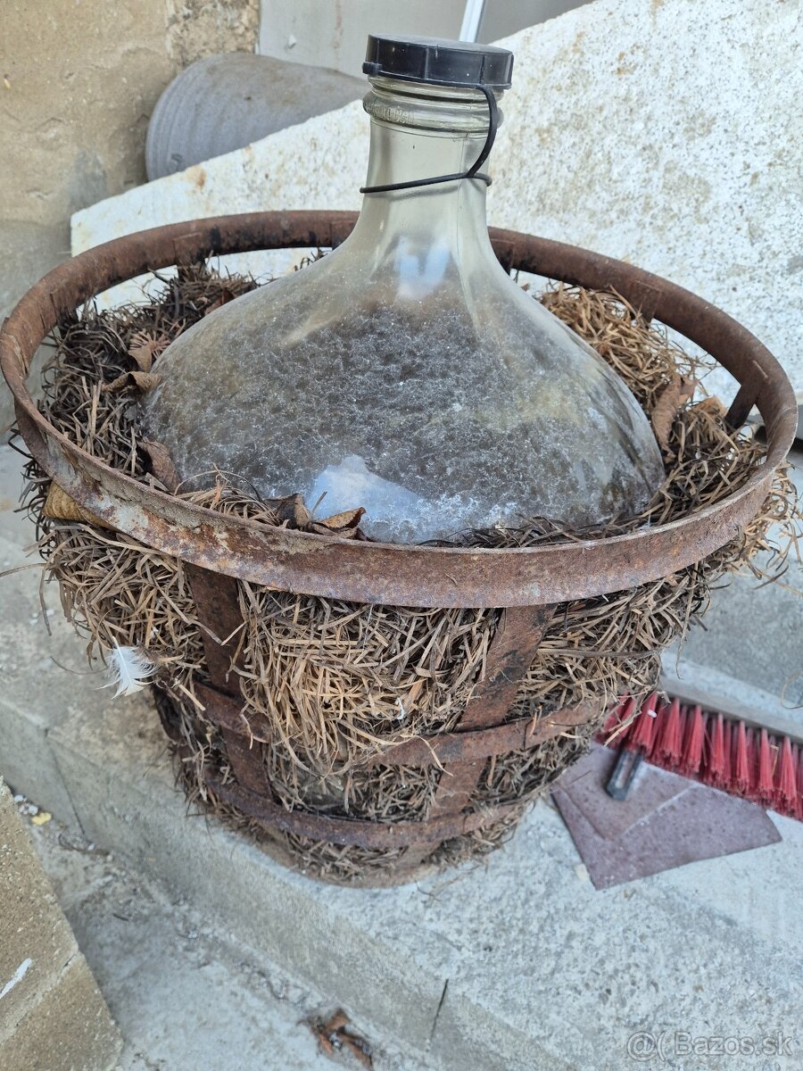 50l demizony 5ks za 50 eur. S košom